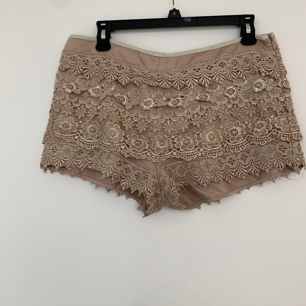 Lace Shorts - Cream size L